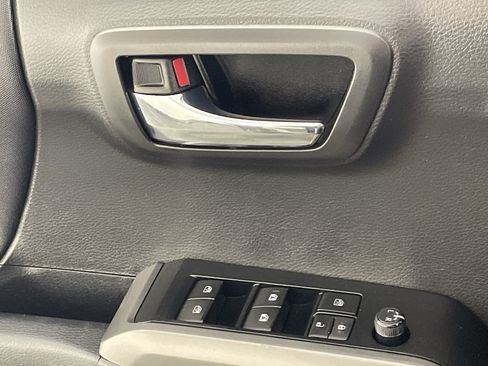 Used 2023 Toyota Tacoma TRD Off-Road image 19