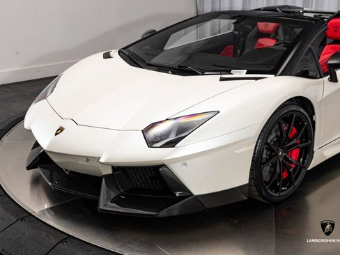 Used 2016 Lamborghini Aventador LP 700-4 image 20