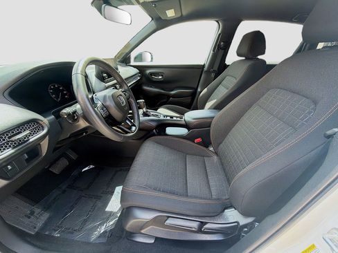 Used 2024 Honda HR-V Sport image 18