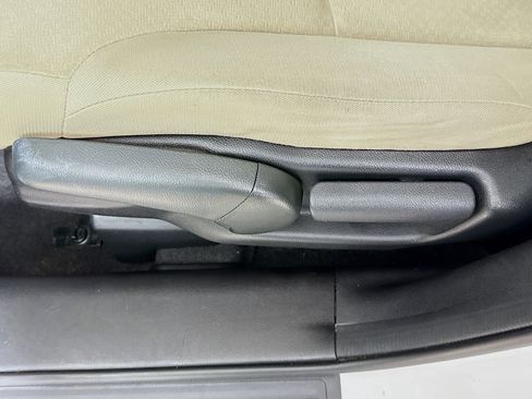 Used 2015 Honda CR-V LX image 22