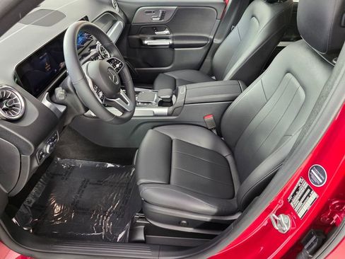 Certified 2022 Mercedes-Benz GLB 250 image 9