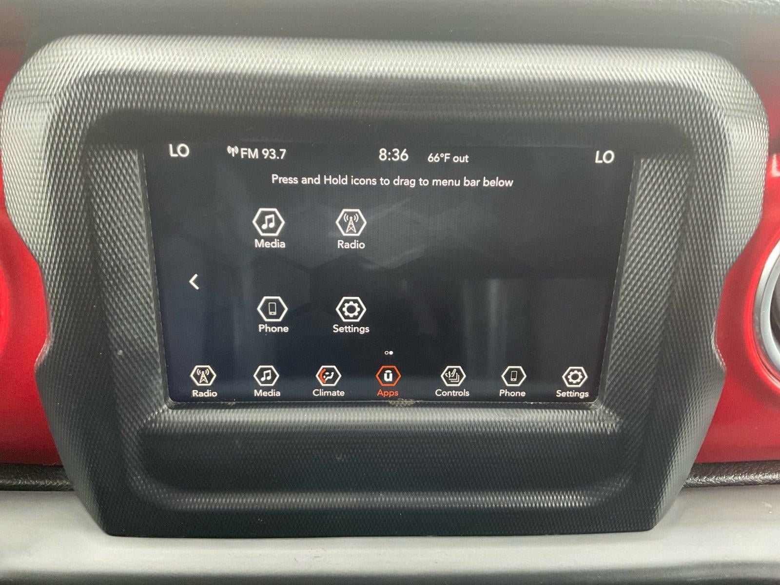 Used 2018 Jeep Wrangler Unlimited Rubicon w/ LED Lighting Group AWD/4WD image 18