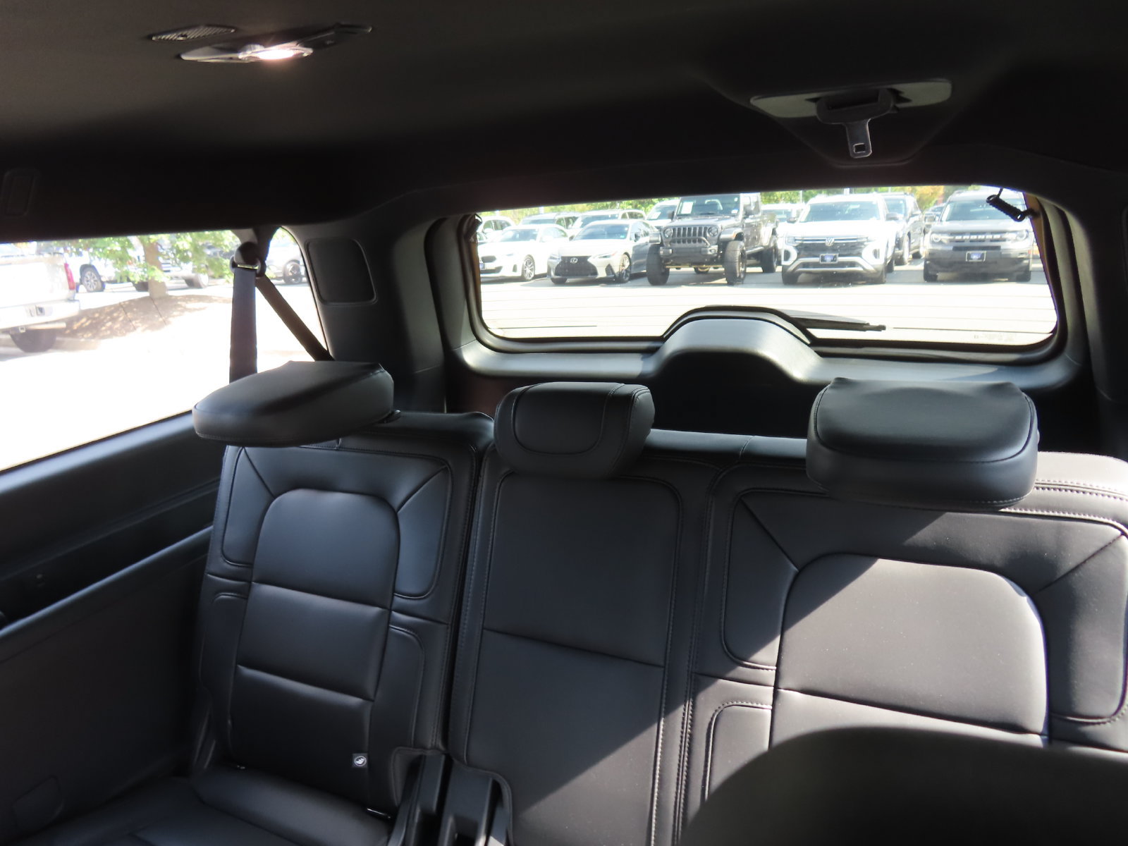 Used 2024 Lincoln Navigator L Reserve AWD/4WD image 35