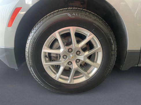 Used 2024 Chevrolet Equinox LS w/ LS Convenience Package AWD/4WD image 14