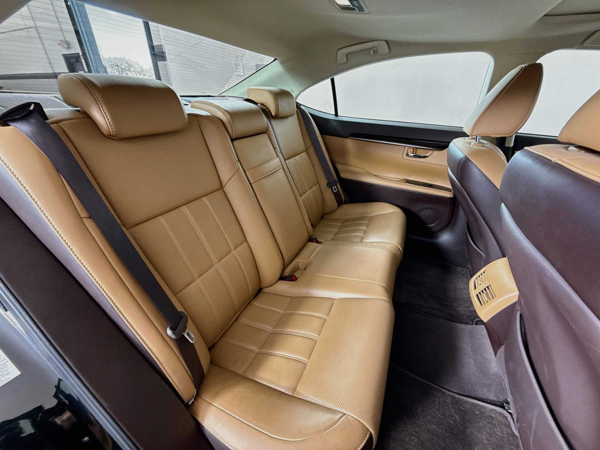 Used 2018 Lexus ES 350 w/ Luxury Package w/Wood Trim FWD image 26