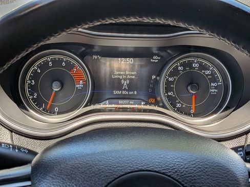 Certified 2019 Jeep Cherokee Limited AWD/4WD image 30