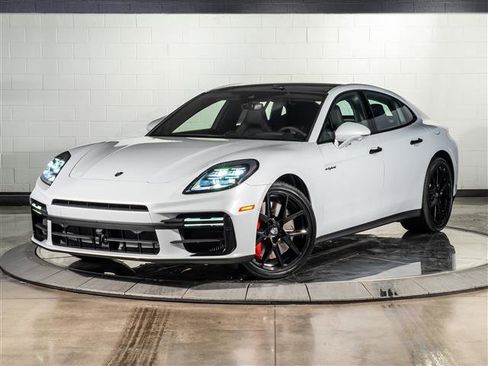 New 2026 Porsche Panamera Turbo image 1