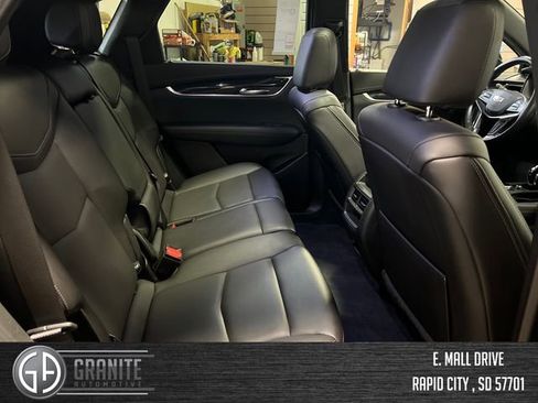 Used 2022 Cadillac XT5 Premium Luxury image 35