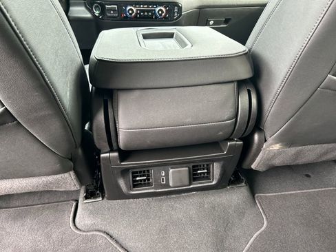 Used 2025 GMC Sierra 1500 SLT image 29