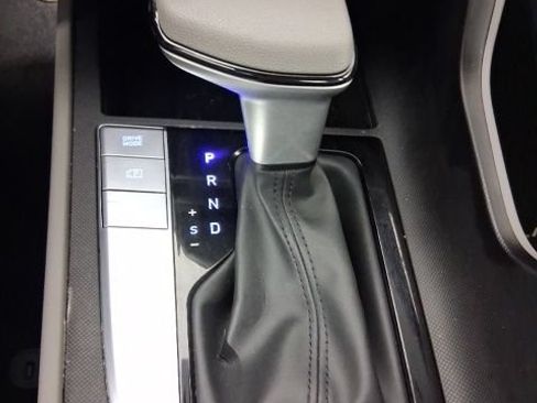 Used 2023 Hyundai Elantra SEL w/ Cargo Package FWD image 19