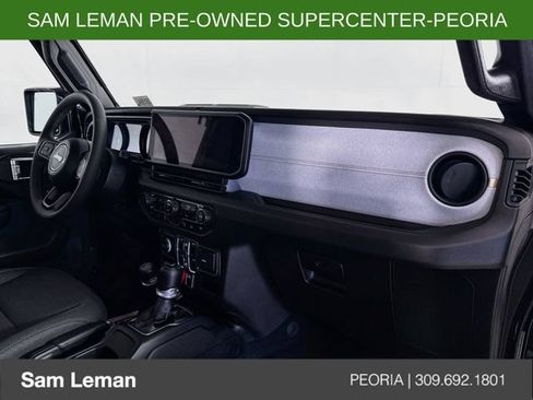 Used 2024 Jeep Wrangler Unlimited AWD/4WD image 27