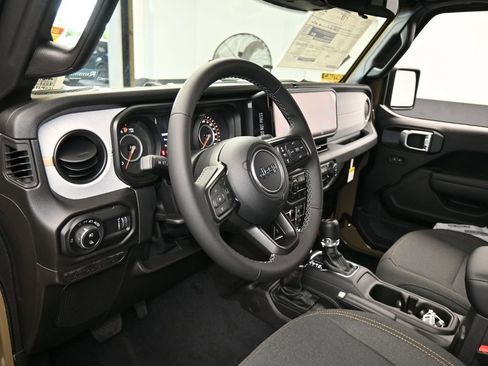 New 2026 Jeep Gladiator Sport image 10