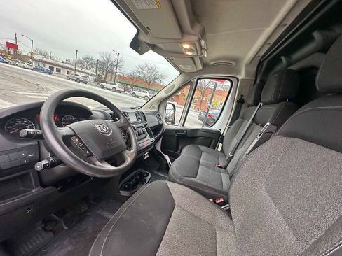 Used 2020 RAM ProMaster 2500 w/ Interior Convenience Group image 14