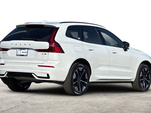Used 2026 Volvo XC60 B5 Plus w/ Climate Package AWD/4WD image 2
