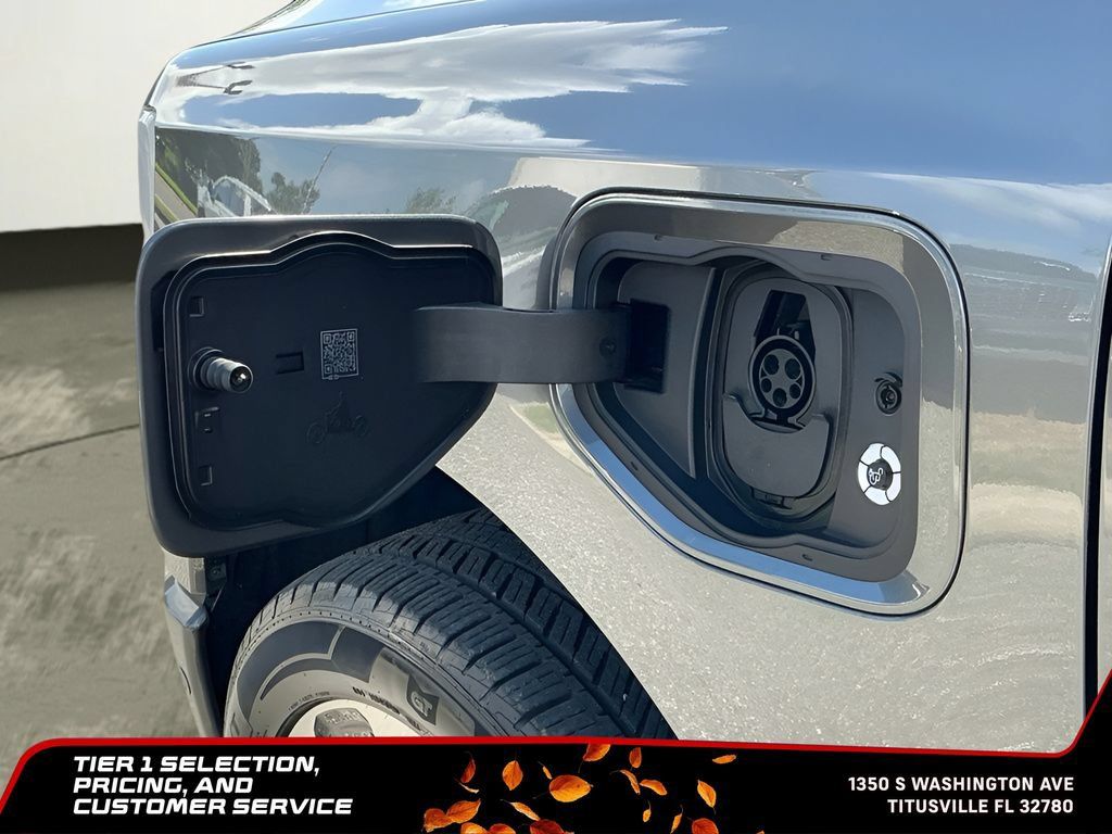 Used 2023 Ford F150 Lightning Platinum AWD/4WD image 45