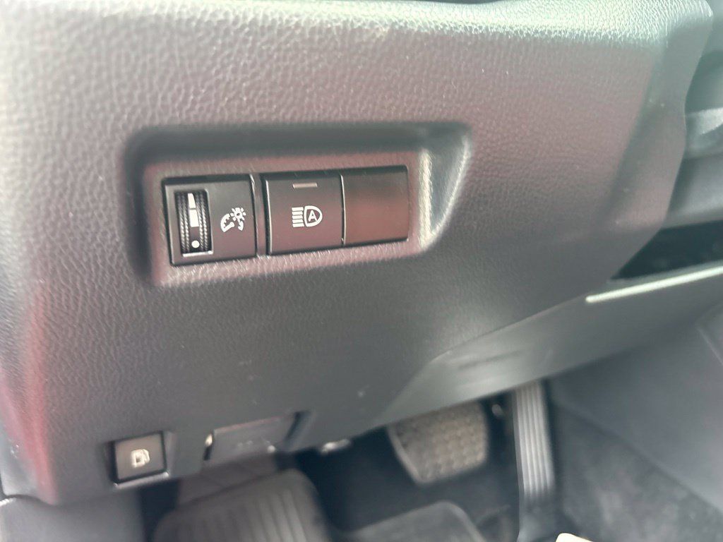 Used 2024 Toyota RAV4 LE AWD/4WD image 17