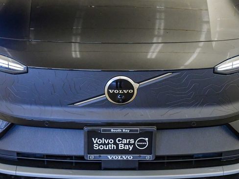 New 2026 Volvo EX30 Cross Country Ultra AWD/4WD image 8