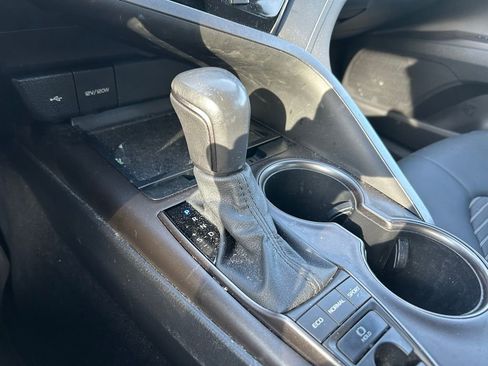 Used 2022 Toyota Camry SE image 27