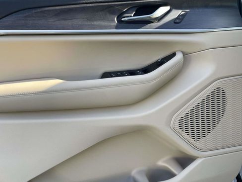 New 2025 Jeep Grand Cherokee L Limited w/ Black Appearance Package image 26