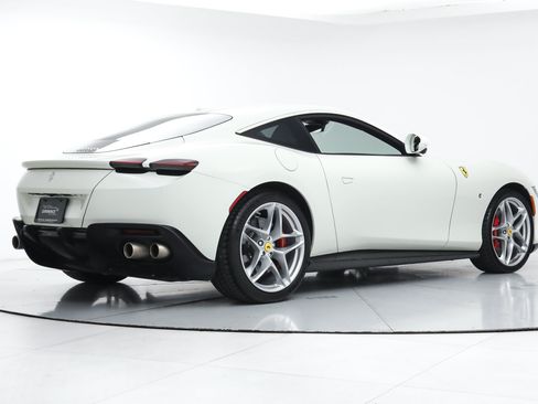 Certified 2021 Ferrari Roma RWD image 9