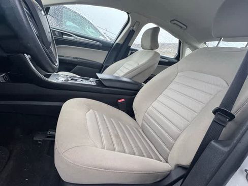 Used 2018 Ford Fusion S image 10