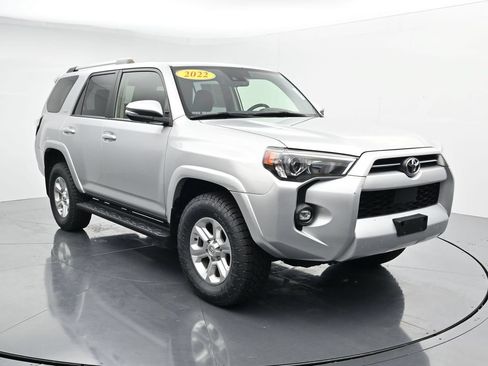 Used 2022 Toyota 4Runner SR5 Premium AWD/4WD image 2