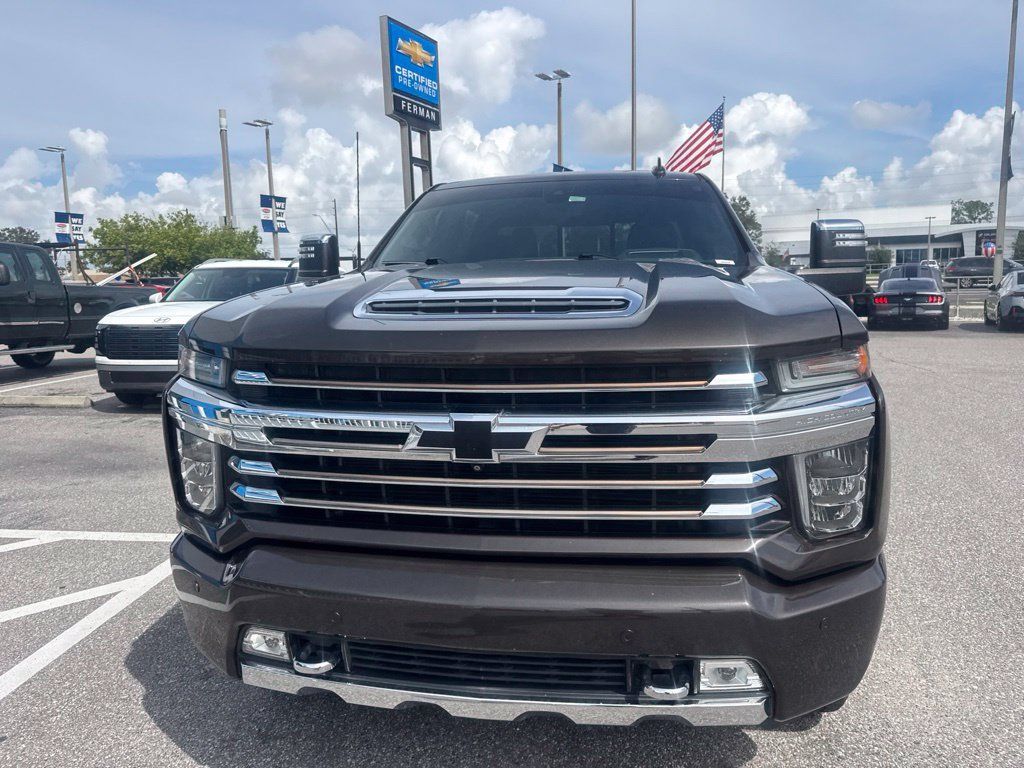 Used 2020 Chevrolet Silverado 2500 High Country w/ Technology Package AWD/4WD image 2