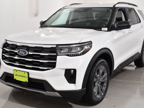 New 2026 Ford Explorer Active w/ Active Comfort Package AWD/4WD image 2