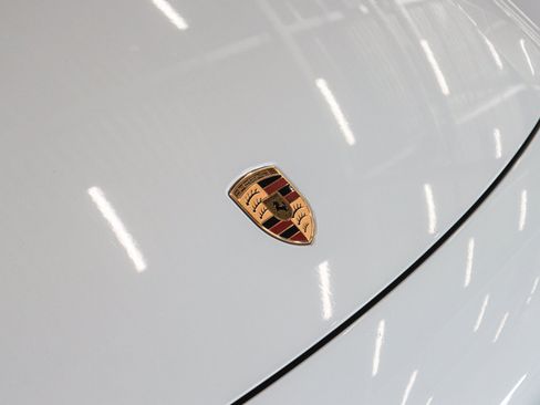 Certified 2025 Porsche Macan 4 Electric AWD/4WD image 28