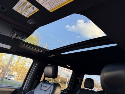 Used 2019 Ford F150 Raptor w/ Equipment Group 802A Luxury AWD/4WD image 18