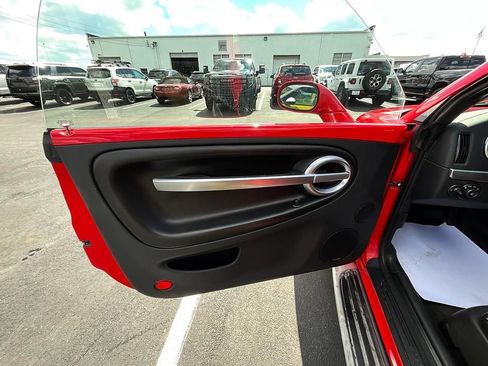 Used 2005 Chevrolet SSR w/ Preferred Equipment Group RWD image 10