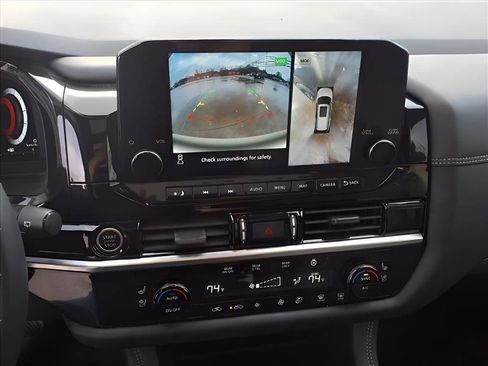 Used 2024 Nissan Pathfinder Platinum w/ Cargo Package image 6