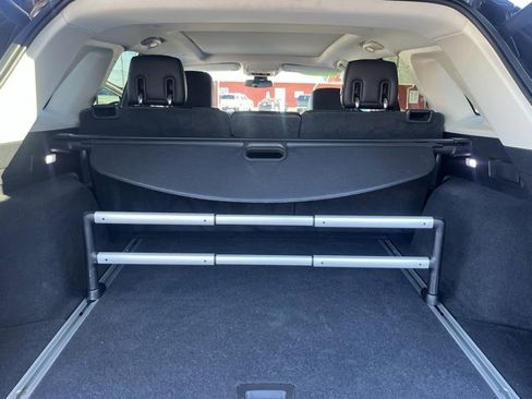 Used 2018 Cadillac XT5 Luxury w/ Driver Awareness Package image 15