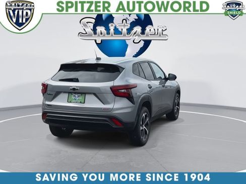 Used 2024 Chevrolet Trax RS FWD image 9