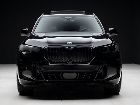 Used 2025 BMW X5 sDrive40i w/ M Sport Package RWD image 8