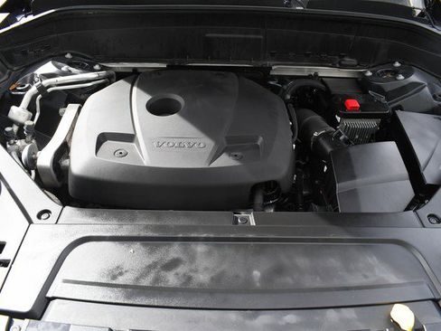 Used 2021 Volvo XC90 T5 Momentum w/ Advanced Package image 31