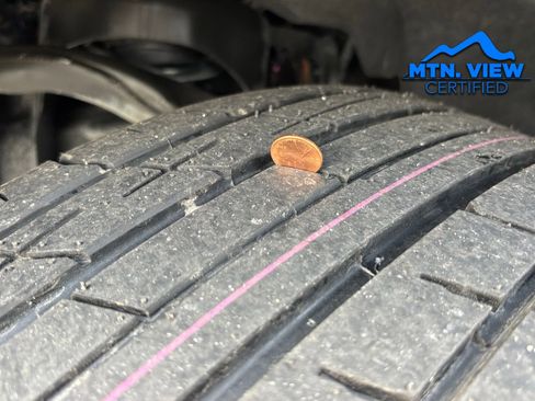 Used 2023 Ford Expedition Max Limited image 14