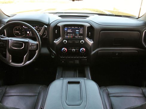 Used 2022 GMC Sierra 2500 Denali w/ Denali Ultimate Package AWD/4WD image 44