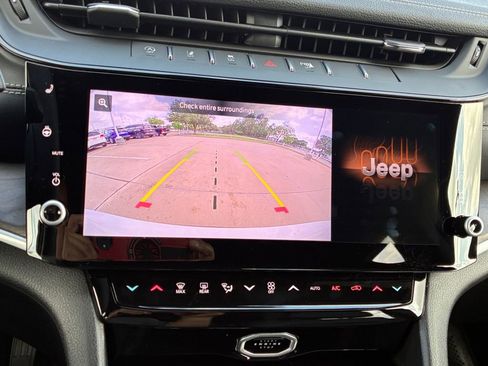 New 2026 Jeep Grand Cherokee L Limited AWD/4WD image 9