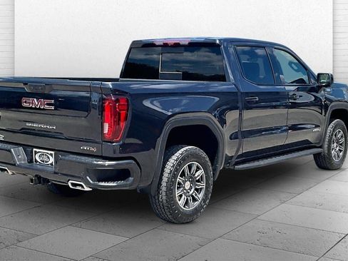 Used 2024 GMC Sierra 1500 AT4 w/ Technology Package AWD/4WD image 14