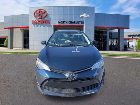 Used 2019 Toyota Corolla LE image 3
