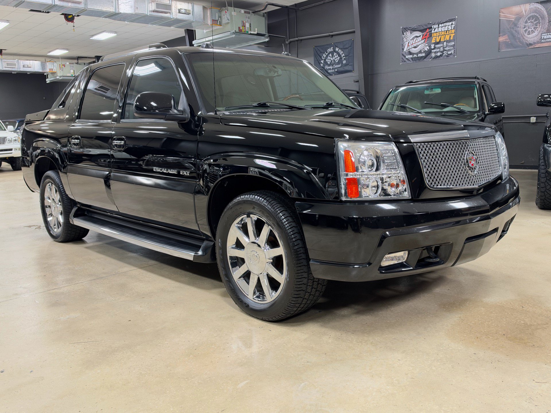 Used 2005 Cadillac Escalade EXT AWD/4WD image 5