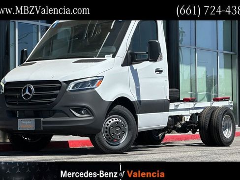 Used 2024 Mercedes-Benz Sprinter 4500 image 1