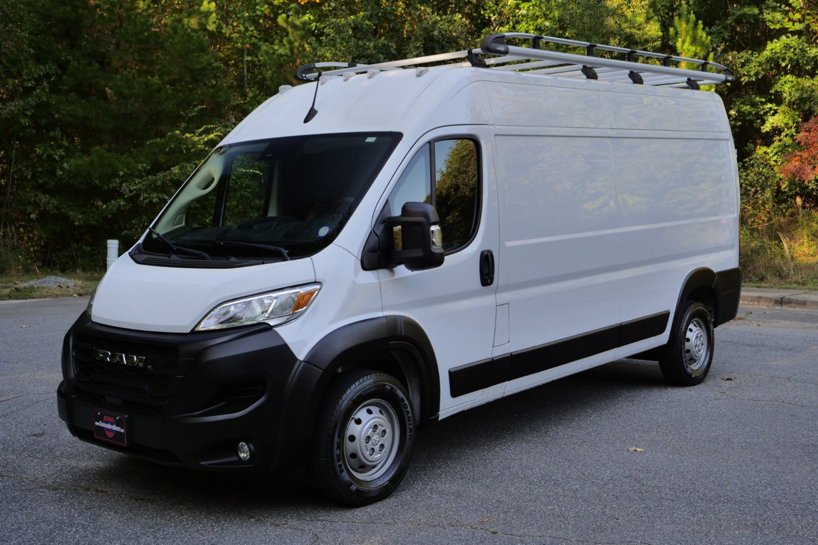 Used 2023 RAM ProMaster 2500 w/ Convenience Group FWD image 6