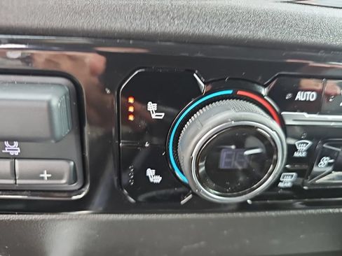 Used 2023 Chevrolet Silverado 1500 RST w/ Convenience Package II AWD/4WD image 37