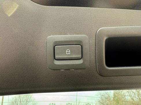 Used 2022 MAZDA MAZDA3 s image 12