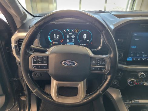 Used 2021 Ford F150 Lariat w/ Max Trailer Tow Package image 16