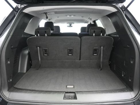 Used 2021 Chevrolet Traverse LS FWD image 23