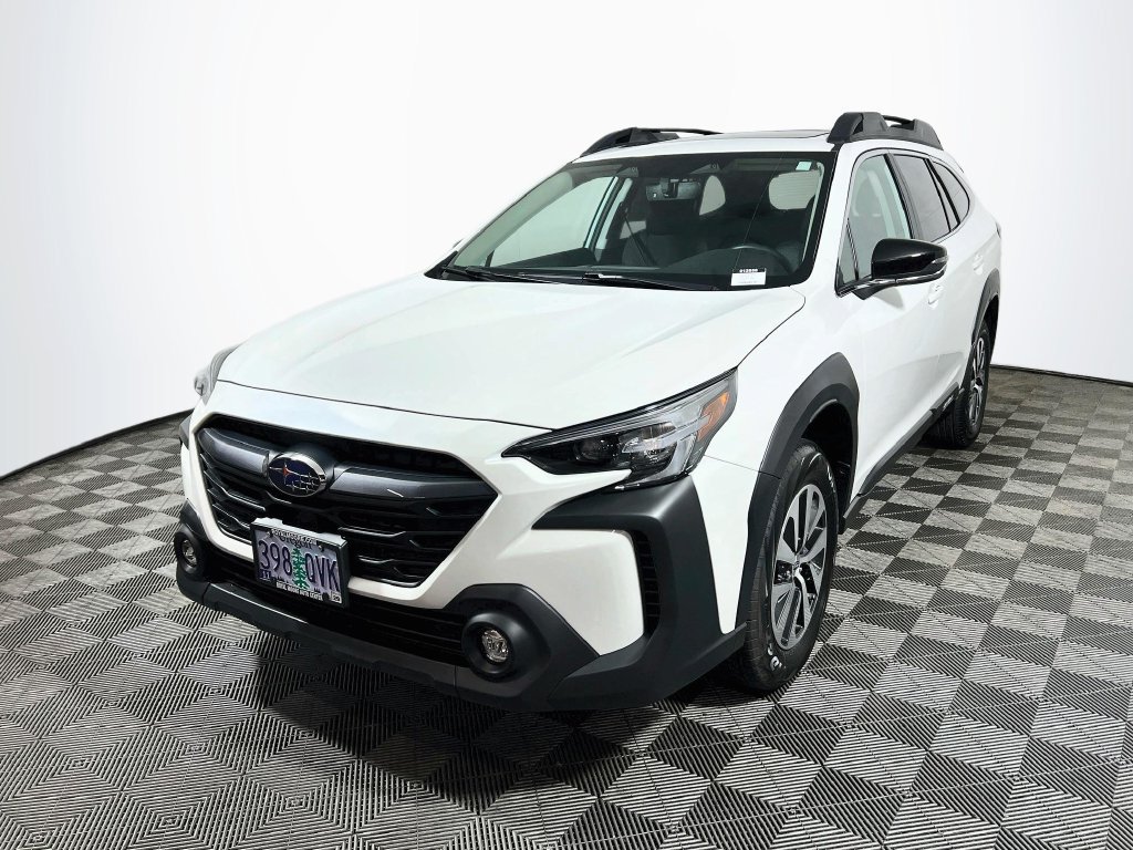 Certified 2025 Subaru Outback Premium w/ Popular Package #1A AWD/4WD image 3