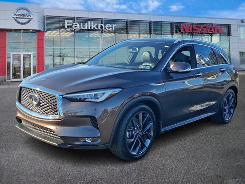 Used 2019 INFINITI QX50 Essential w/ Sensory Package image 3